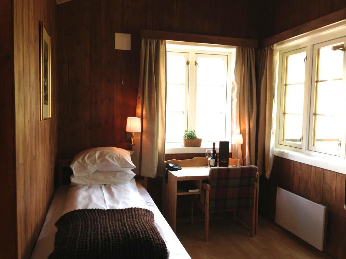 Fossheim Hotel Lom Habitación foto